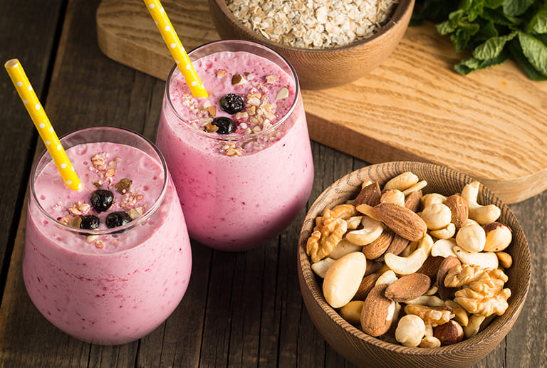 Nuts: add a handful of nutrients to your smoothie moment